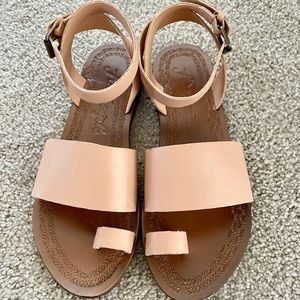 NEW with BOX Free People Torrence Flat Sandal